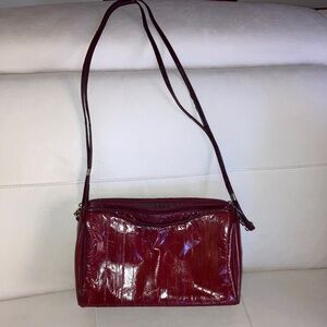 Elegant Burgundy Leather Shoulder Bag